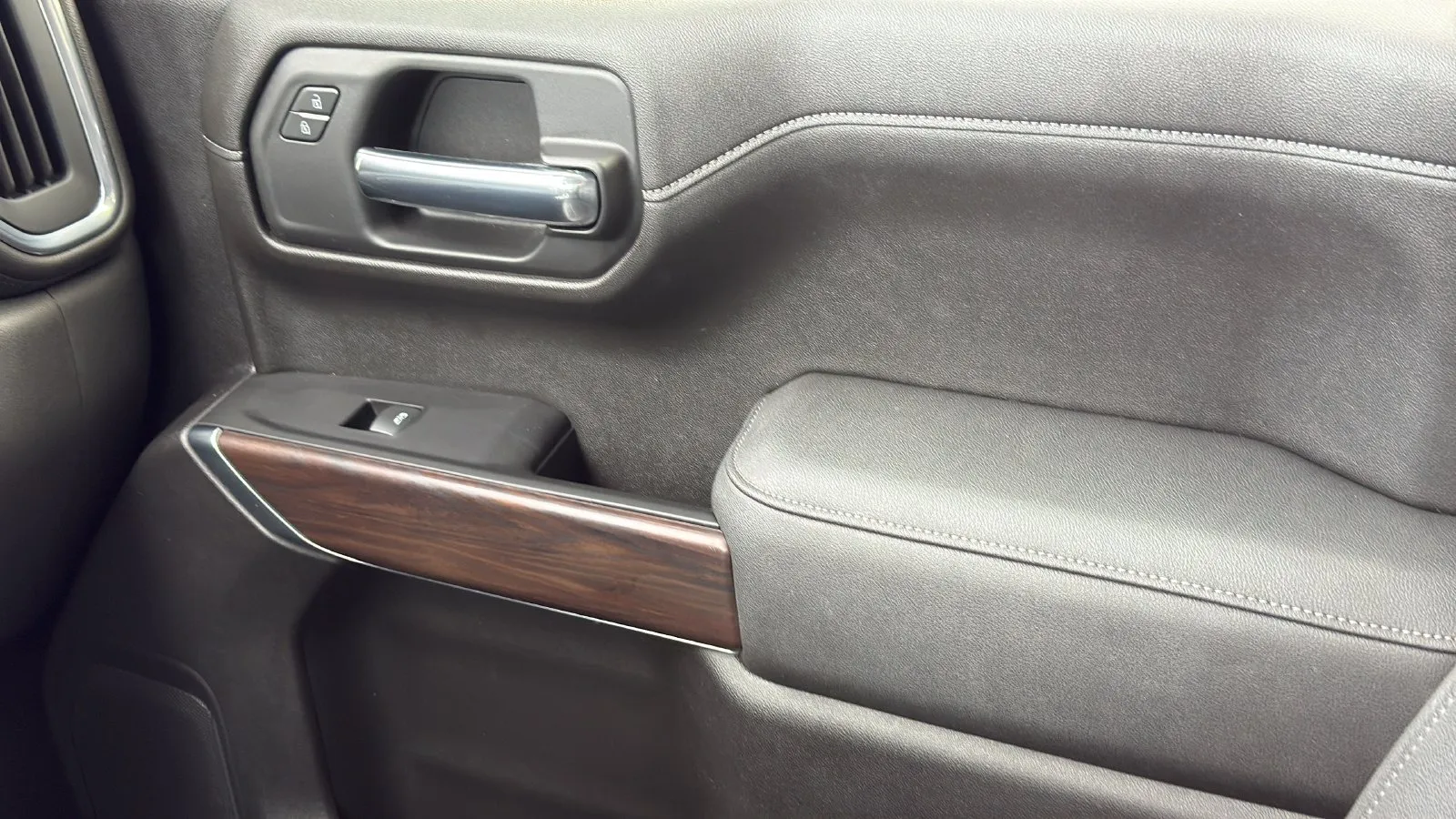 GMC Sierra photo 23