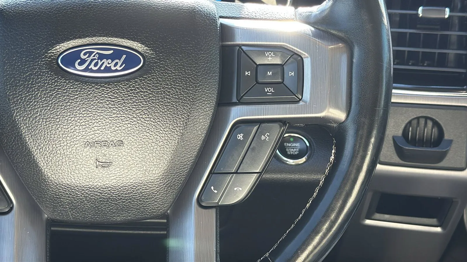 Ford Expedition MAX photo 13