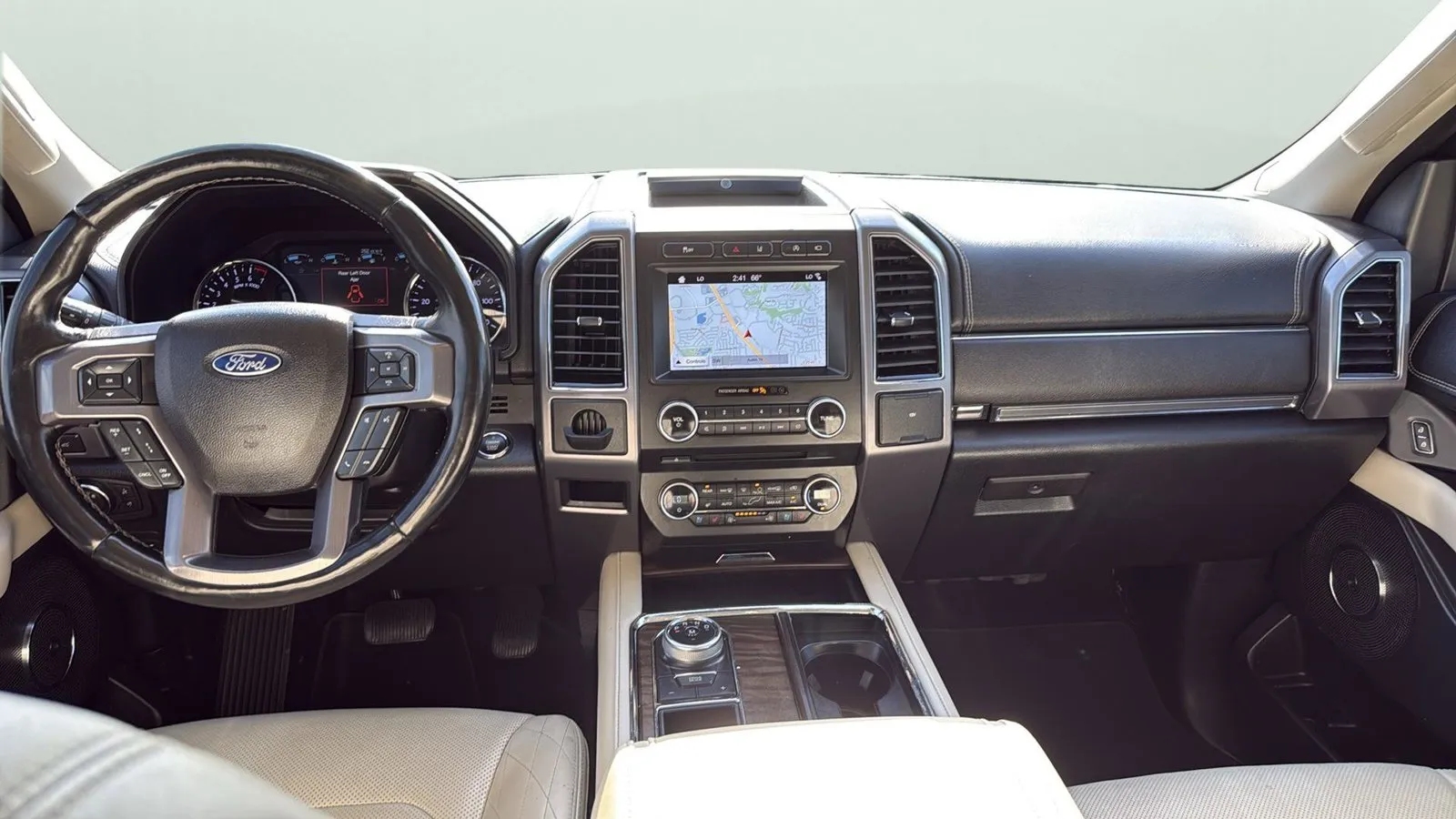 Ford Expedition MAX photo 19