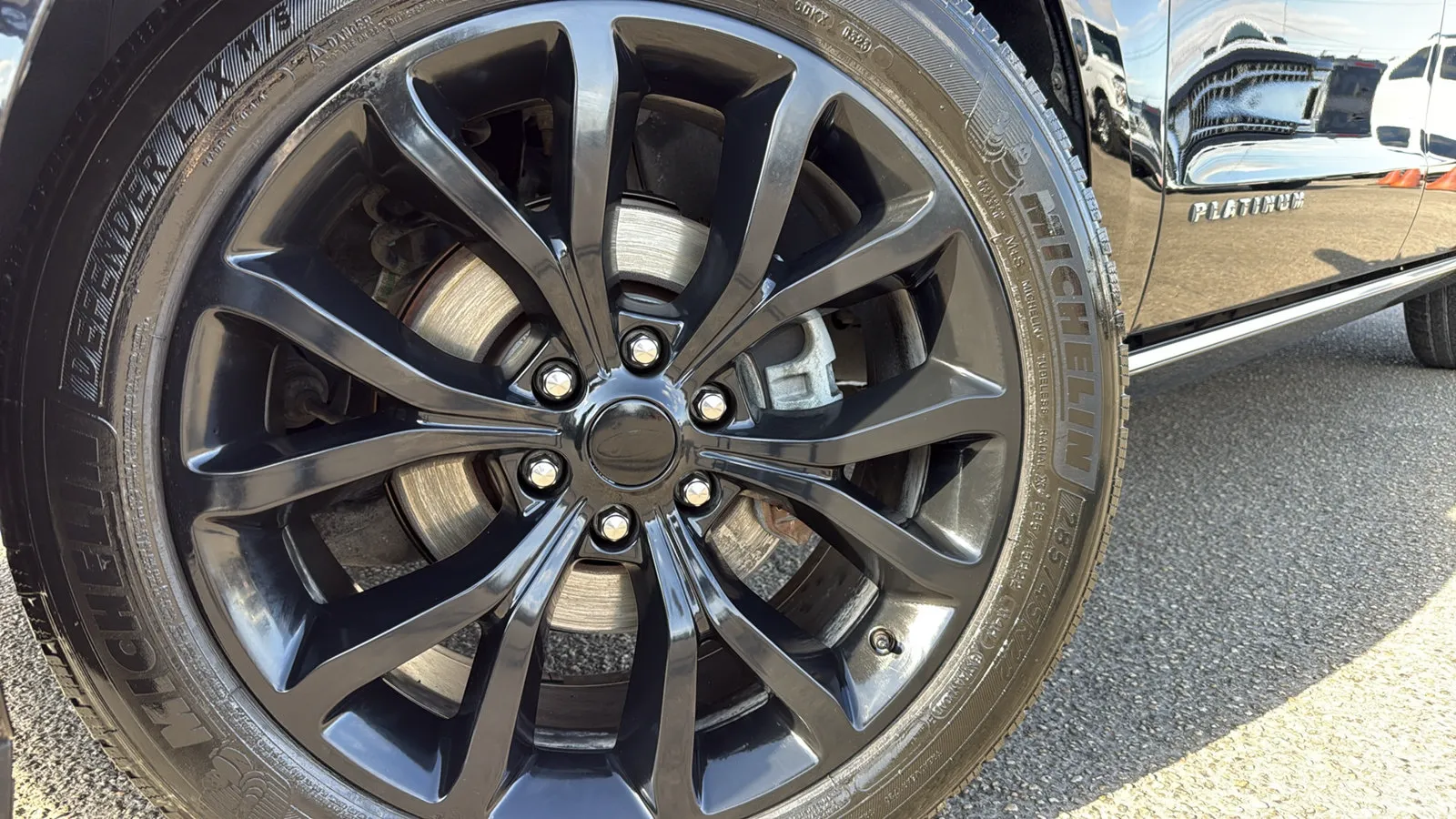 Ford Expedition MAX photo 6