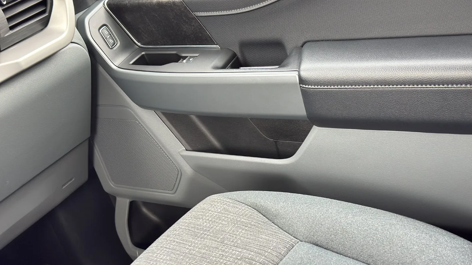 Ford F-150 photo 23