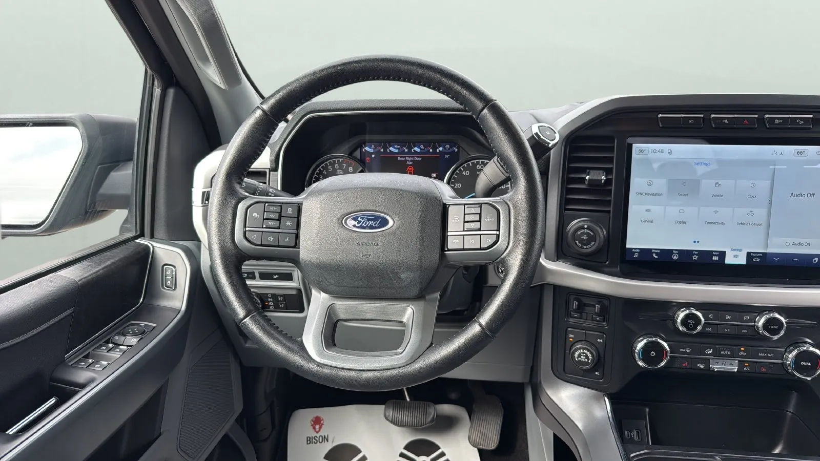 Ford F-150 photo 12