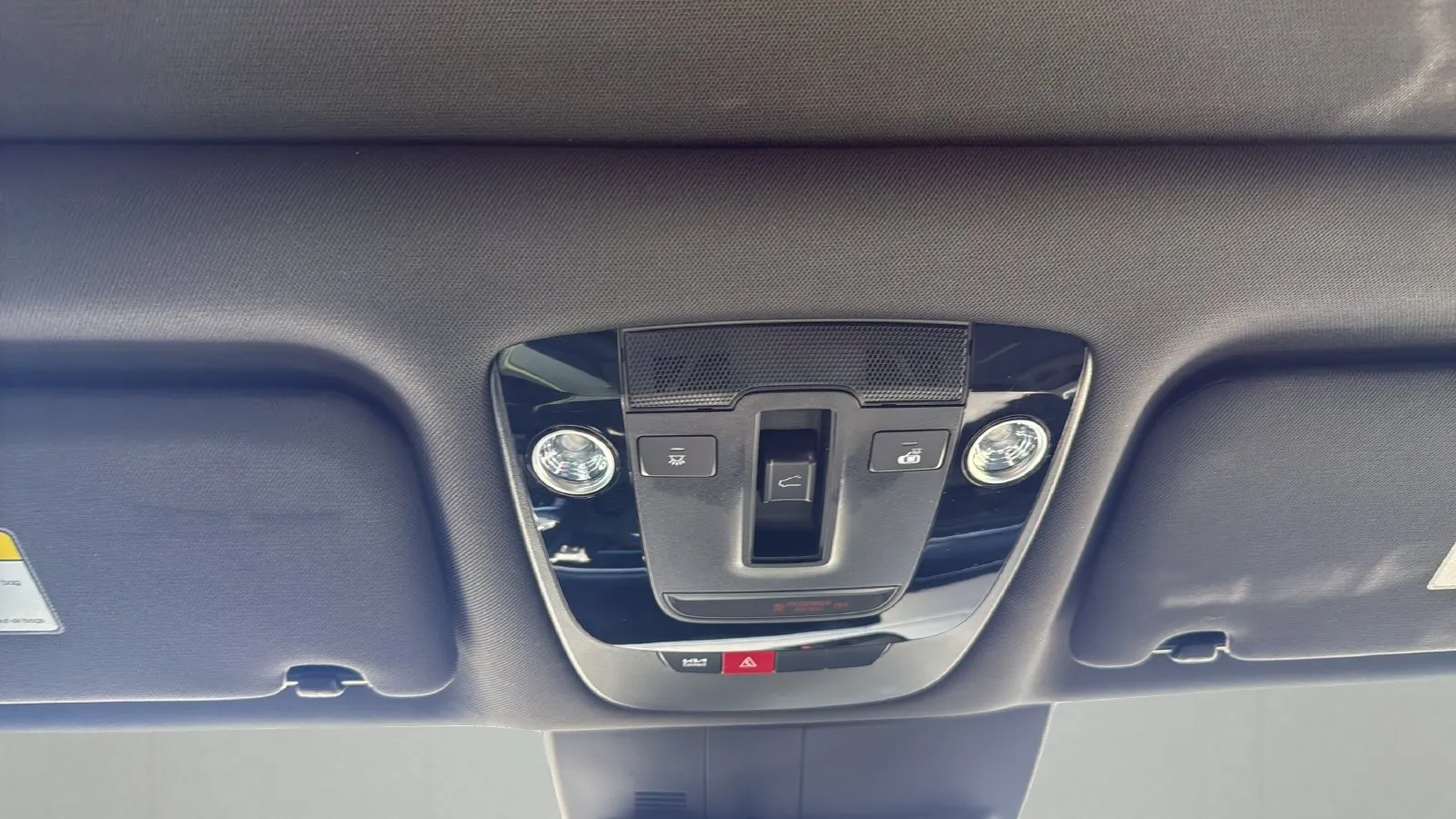 Kia K5 photo 22
