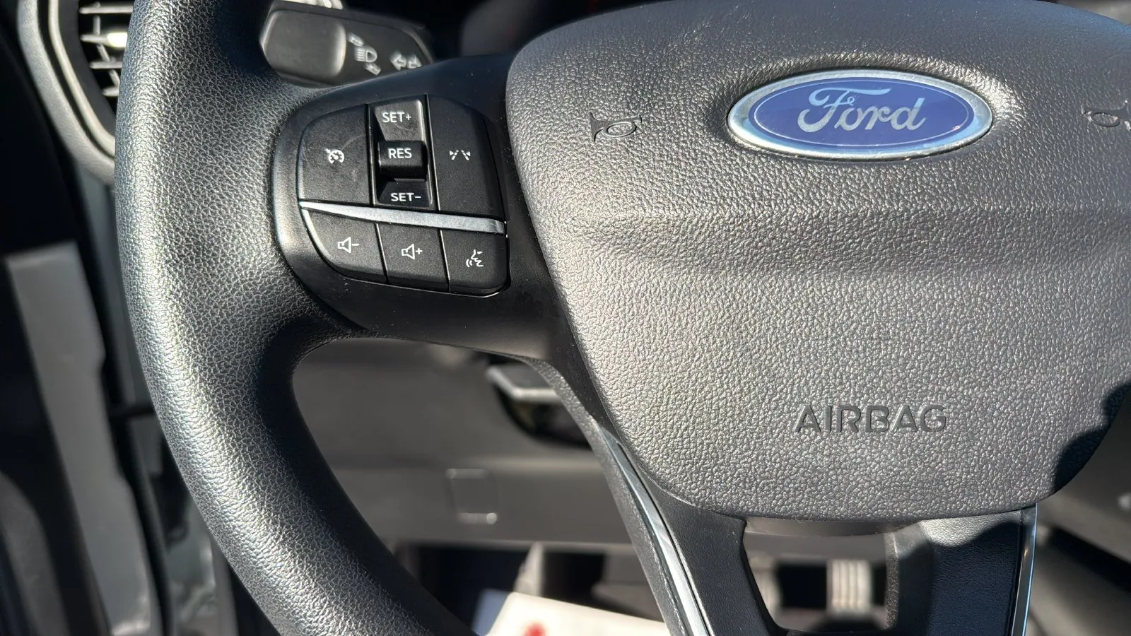 Ford Escape photo 16