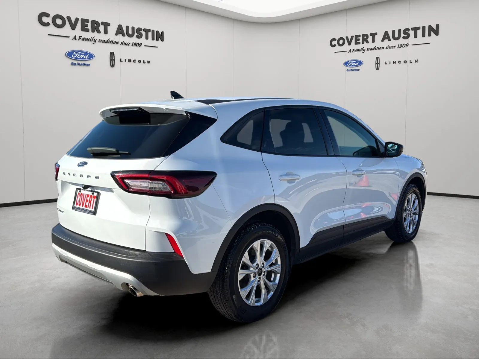 Ford Escape photo 5