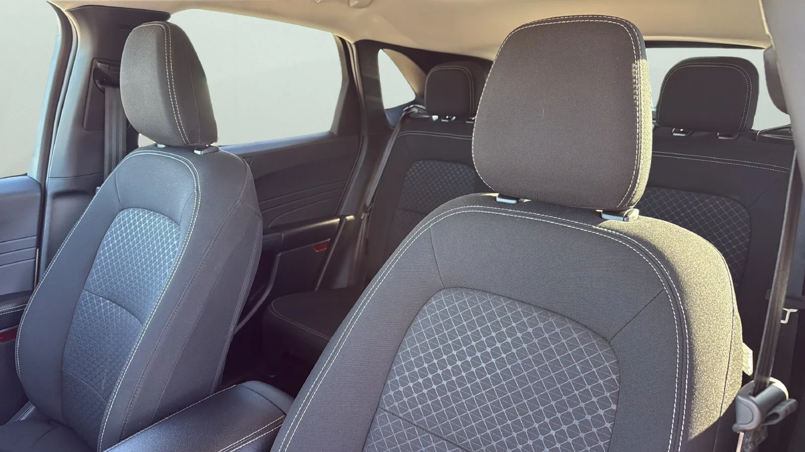 Ford Escape photo 9