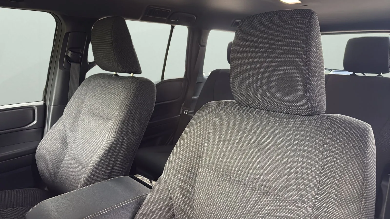 Toyota Land Cruiser photo 9