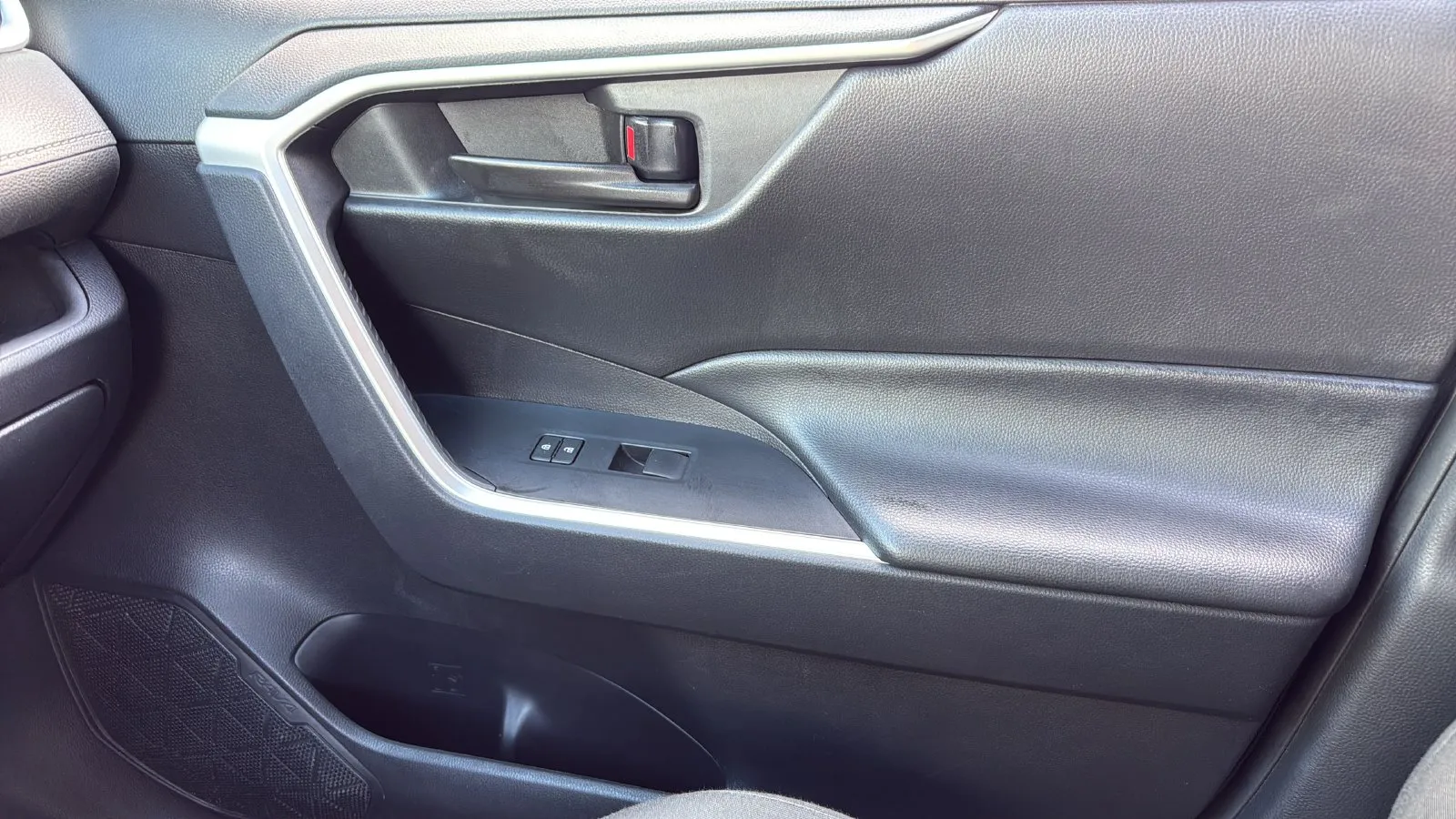 Toyota RAV4 photo 17