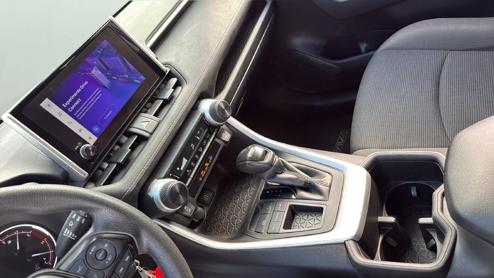 Toyota RAV4 photo 14