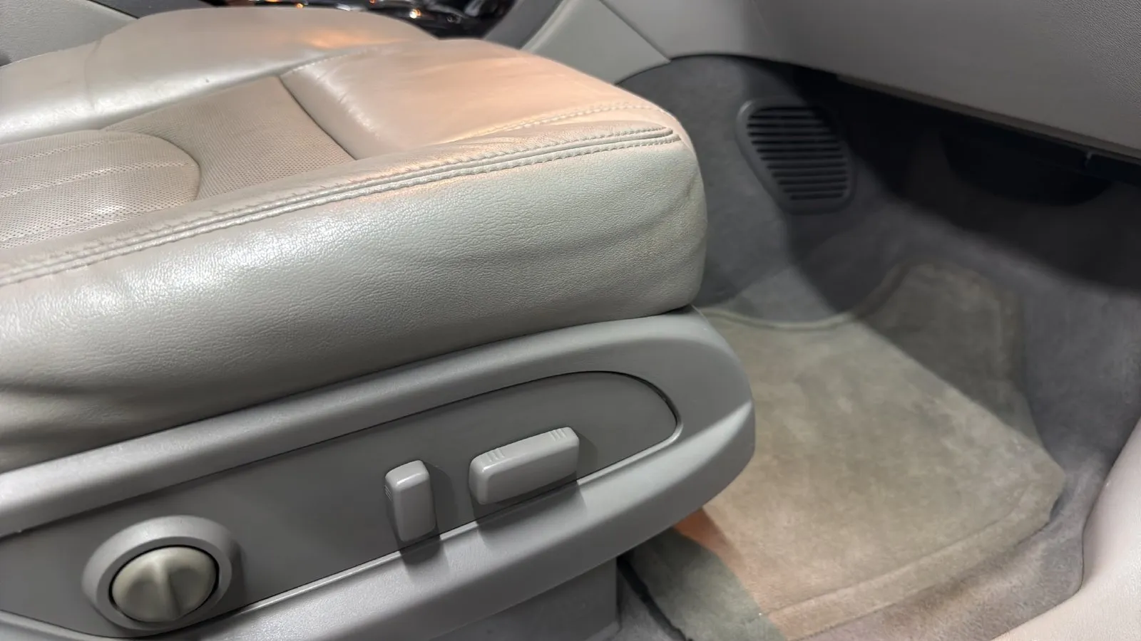 Buick Enclave photo 24