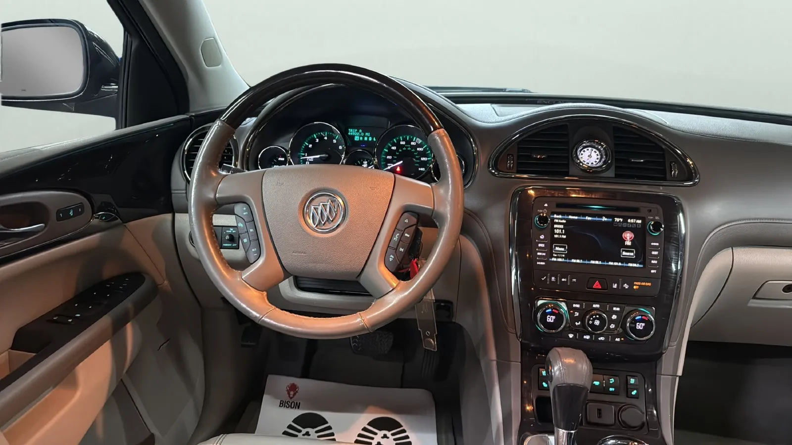 Buick Enclave photo 12