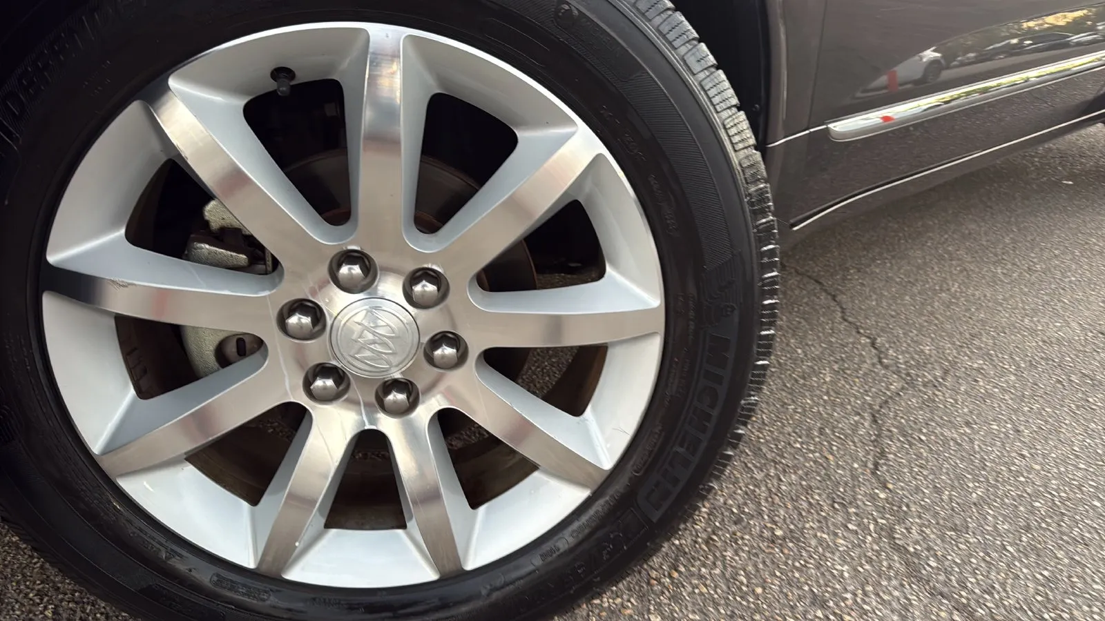 Buick Enclave photo 29