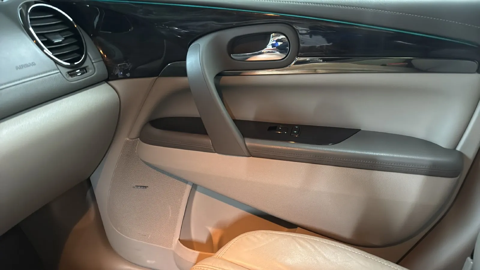 Buick Enclave photo 23