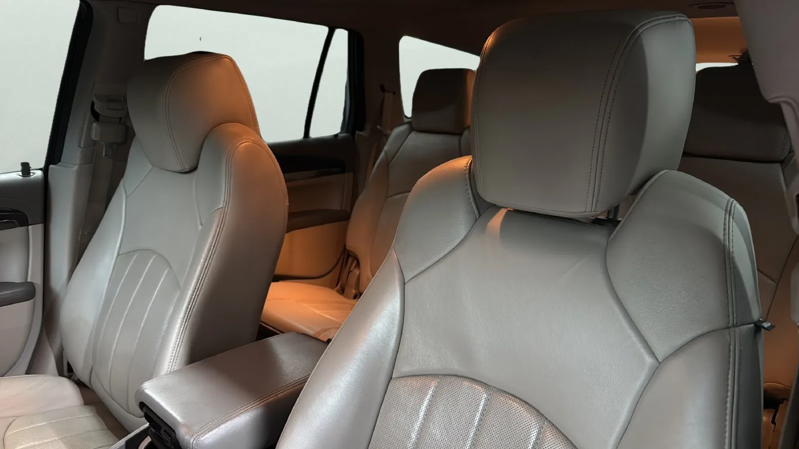 Buick Enclave photo 9