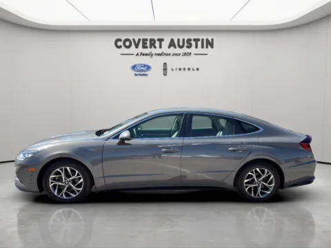 Photos of 2022 Hyundai Sonata SEL for sale in Austin, TX at Covert Ford Lincoln