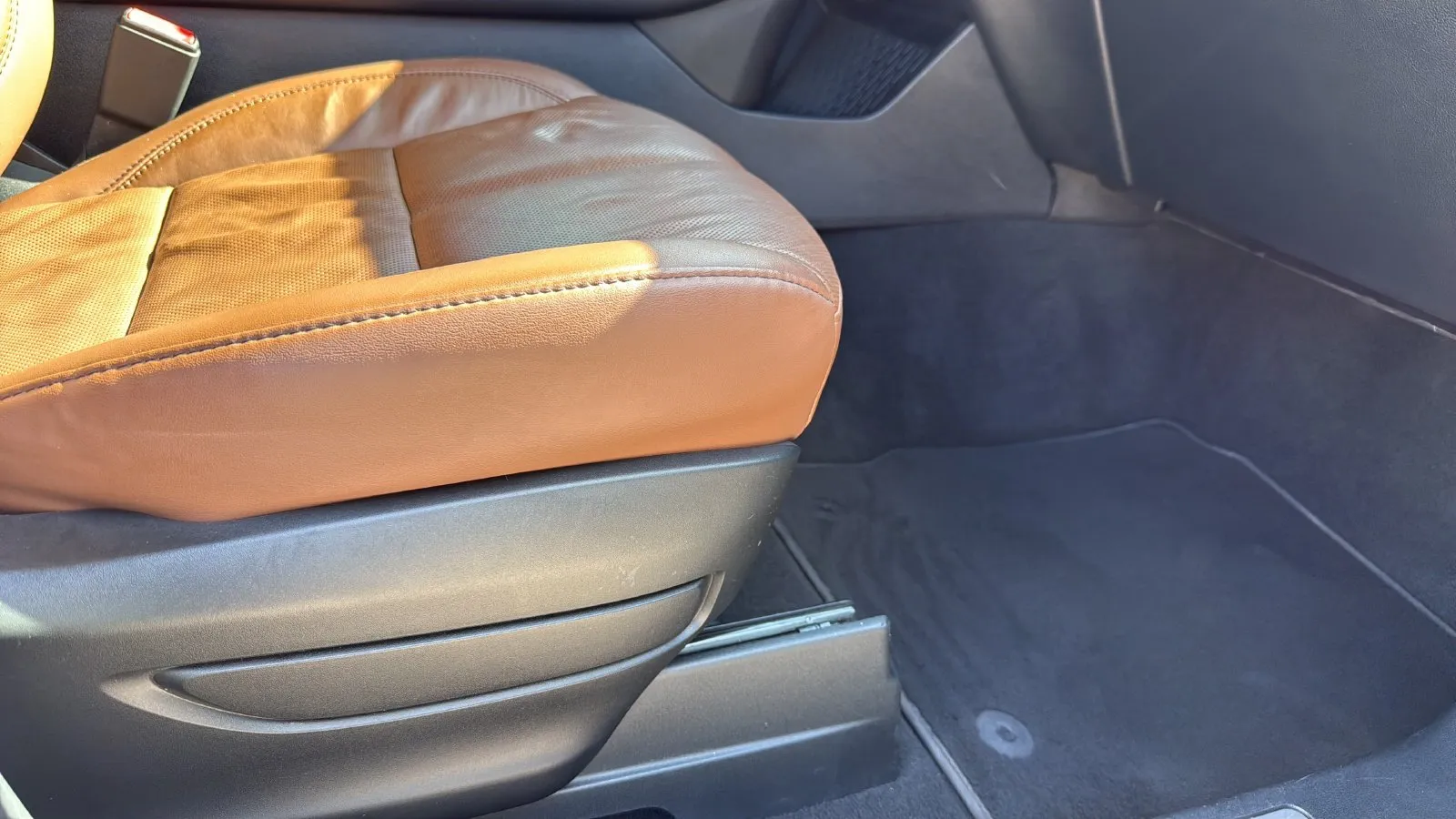 Lincoln Aviator photo 22