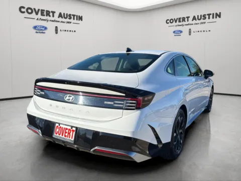 More photos of 2025 Hyundai Sonata SEL at Covert Ford Lincoln, TX
