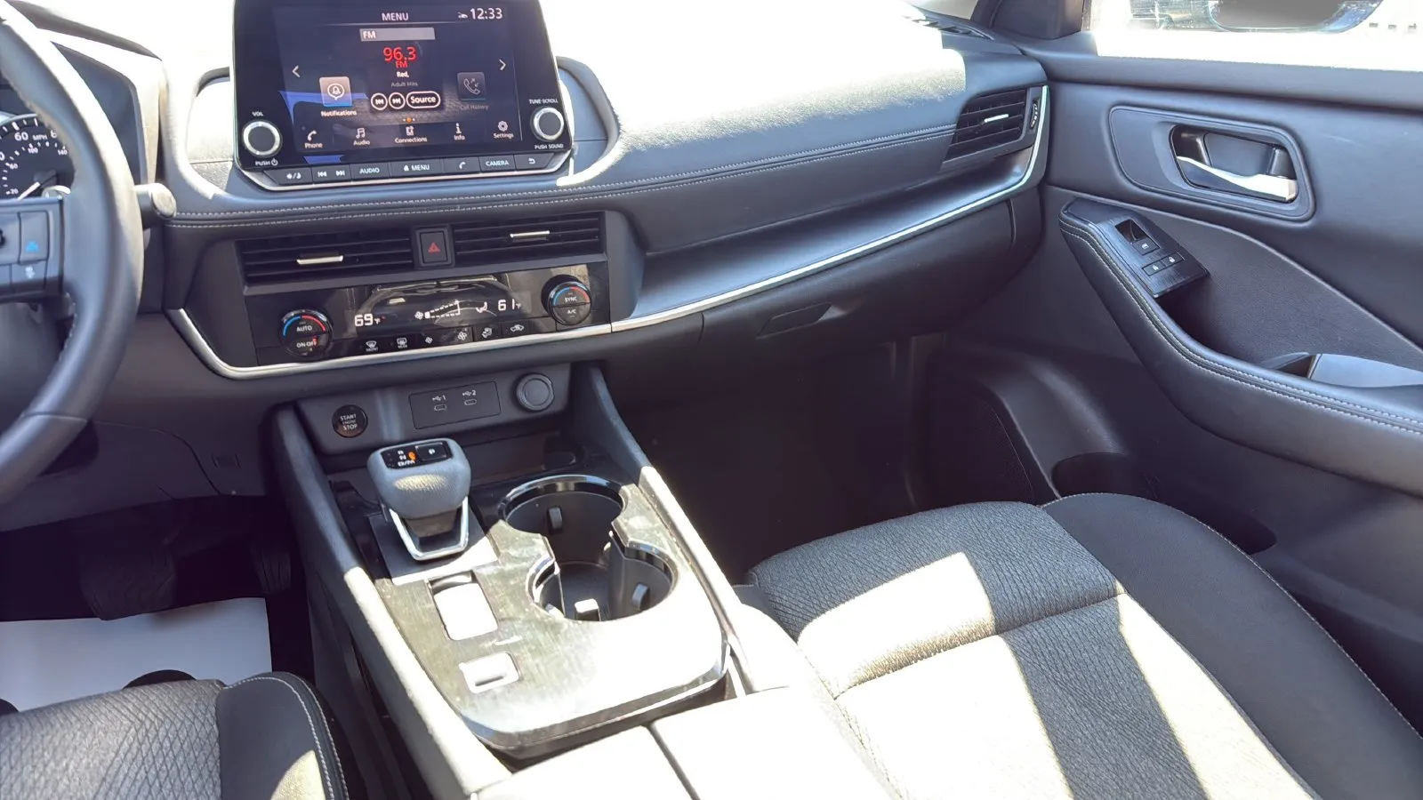 Nissan Rogue photo 16