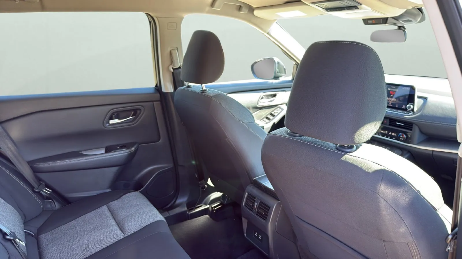 Nissan Rogue photo 25