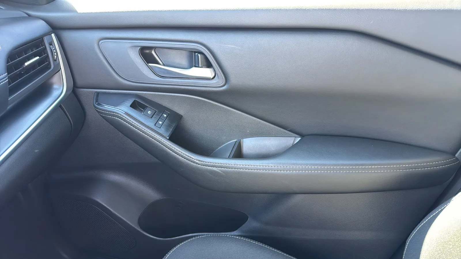 Nissan Rogue photo 20
