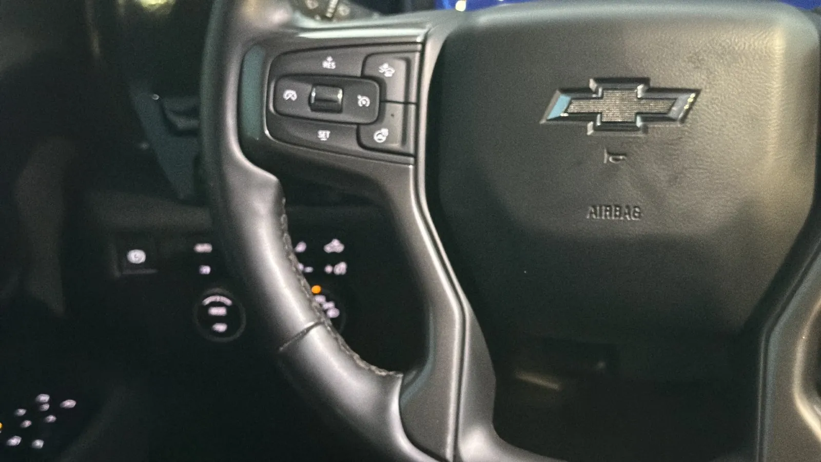 Chevrolet Silverado photo 13