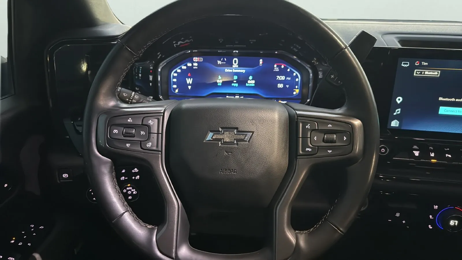 Chevrolet Silverado photo 11