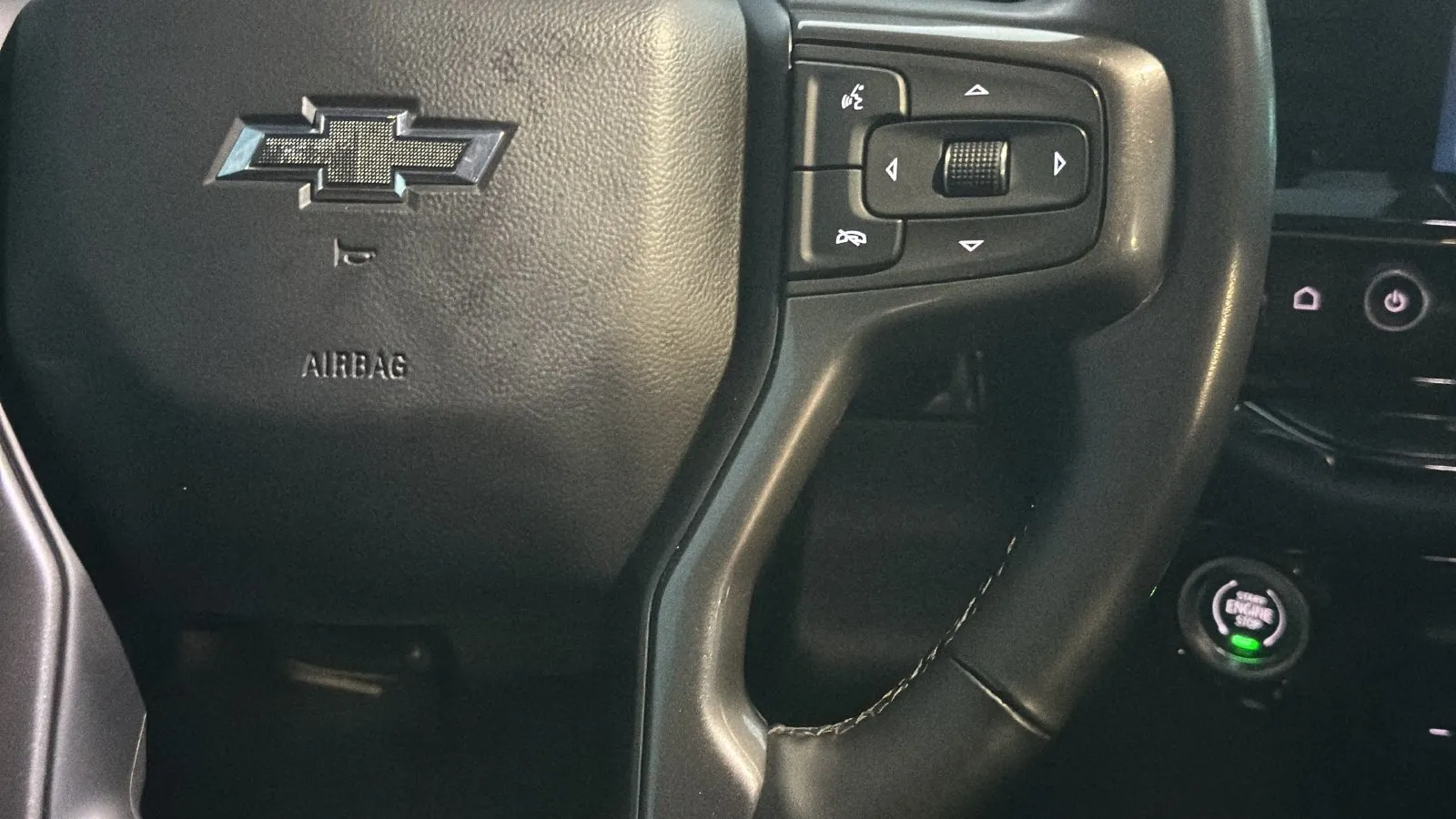 Chevrolet Silverado photo 12
