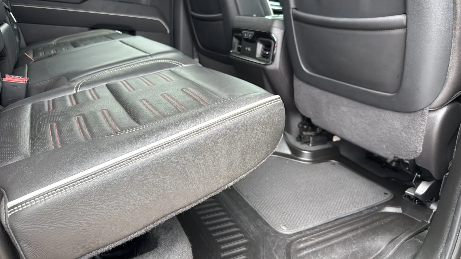 GMC Sierra photo 26