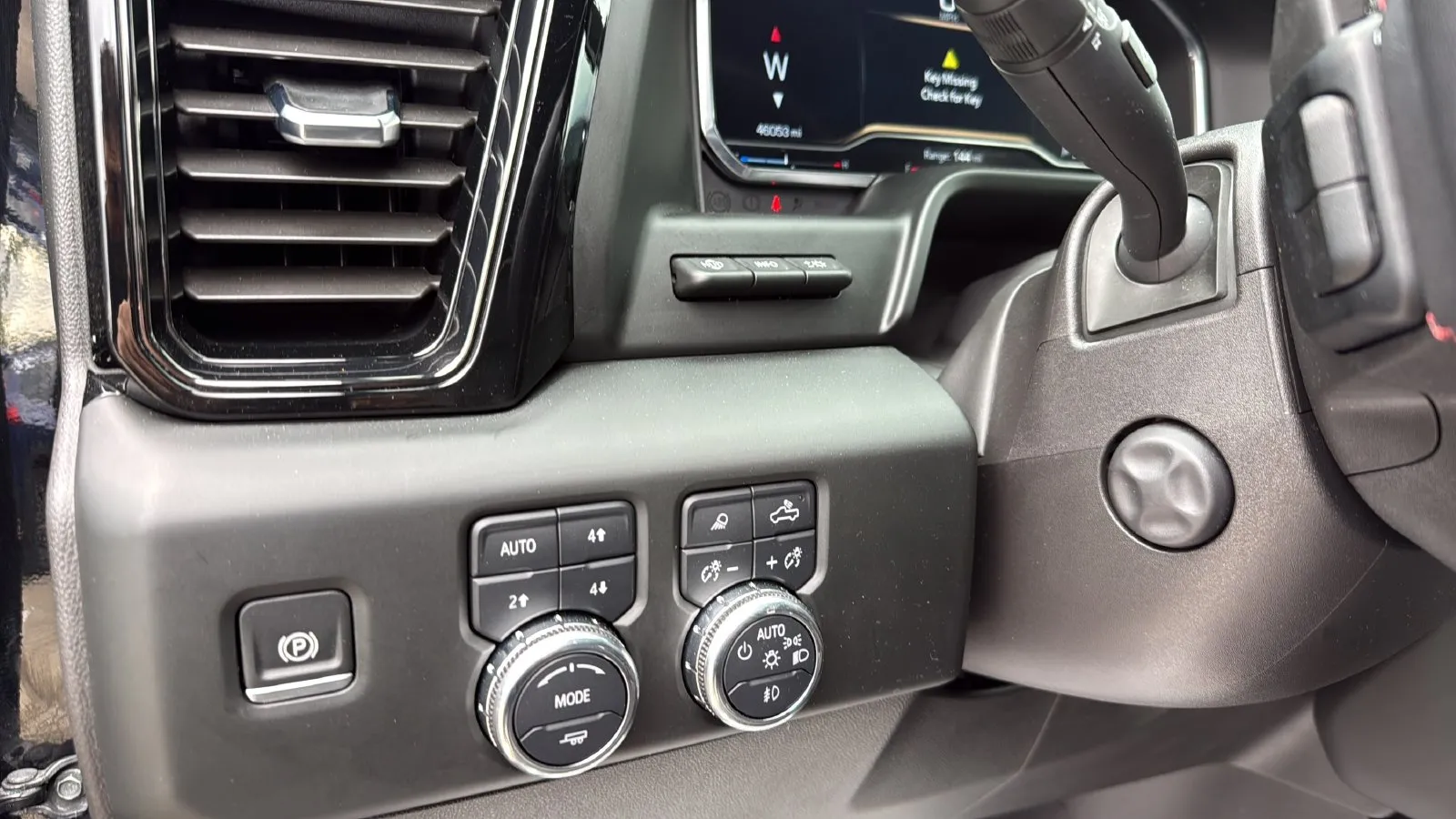 GMC Sierra photo 17
