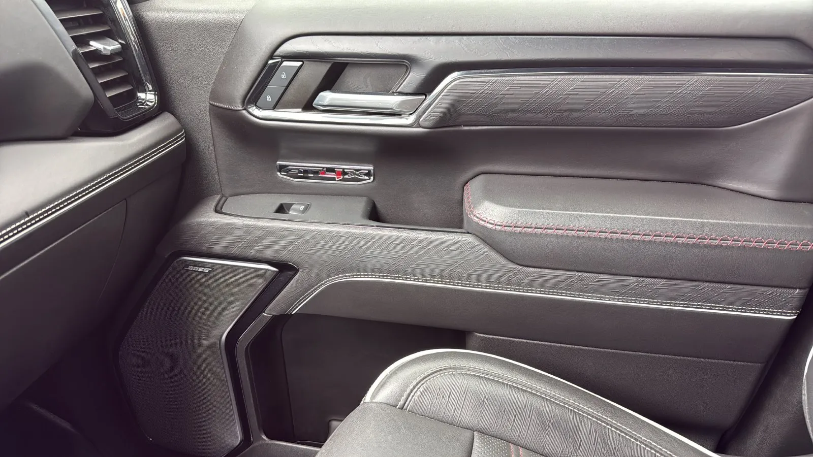 GMC Sierra photo 23
