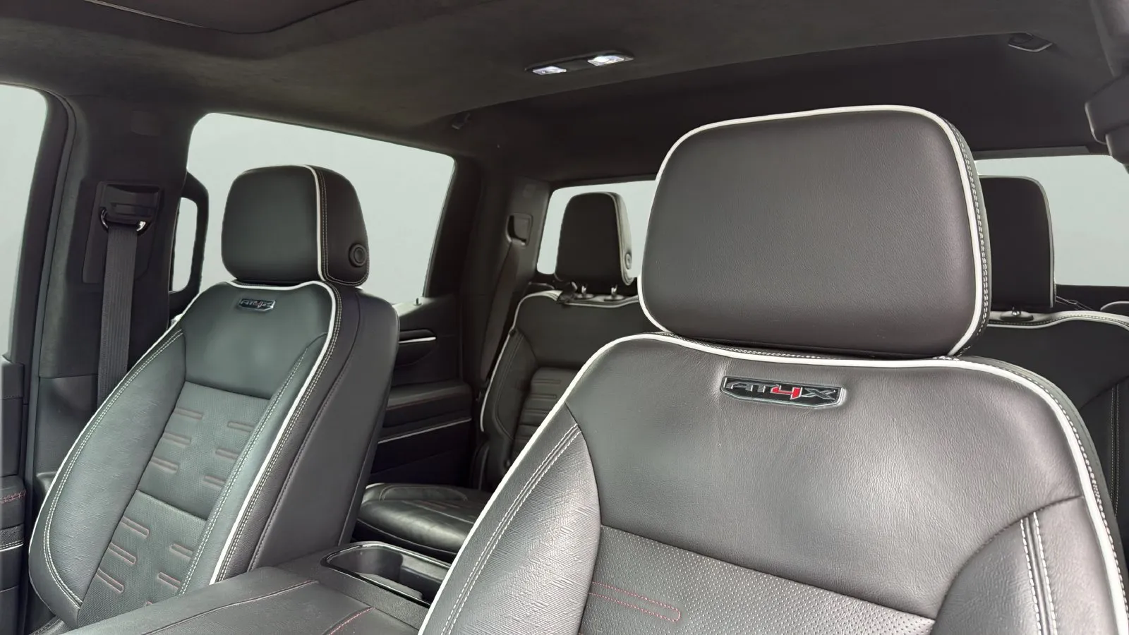 GMC Sierra photo 9