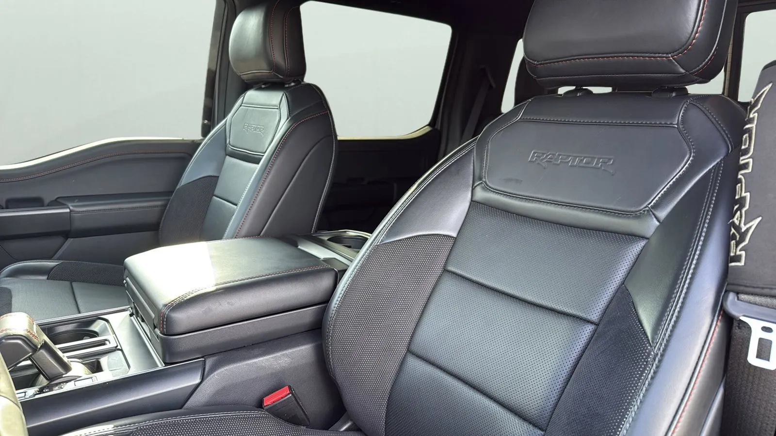 Ford F-150 photo 18