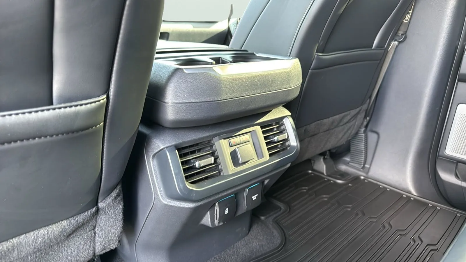 Ford F-150 photo 29