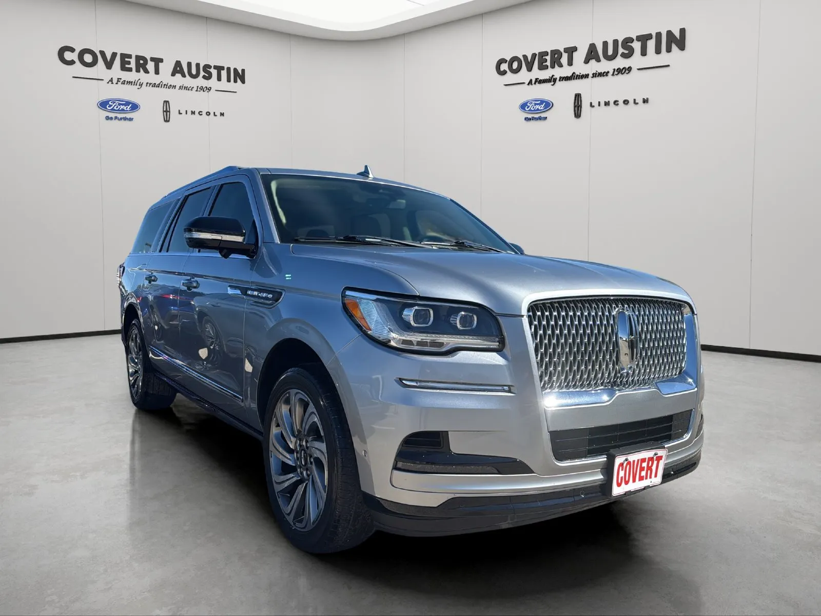 Lincoln Navigator L photo 7