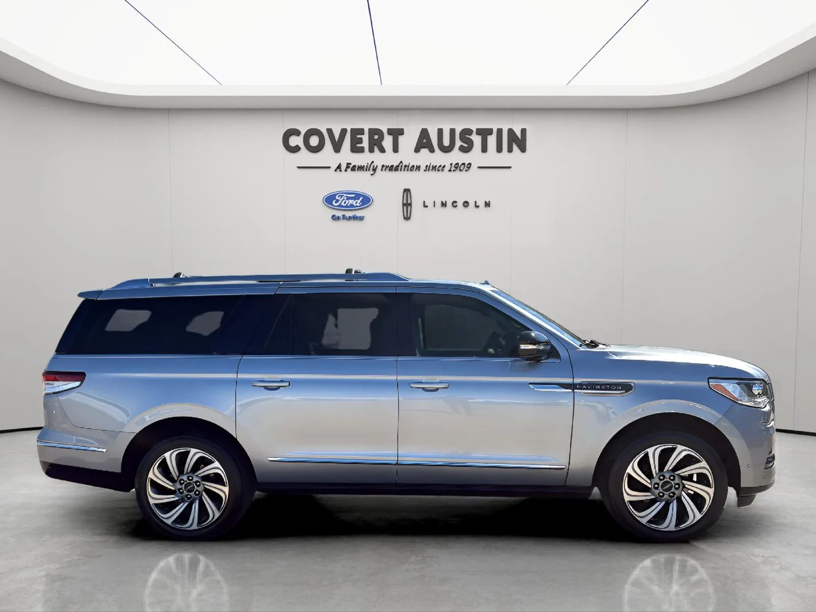 Lincoln Navigator L photo 6