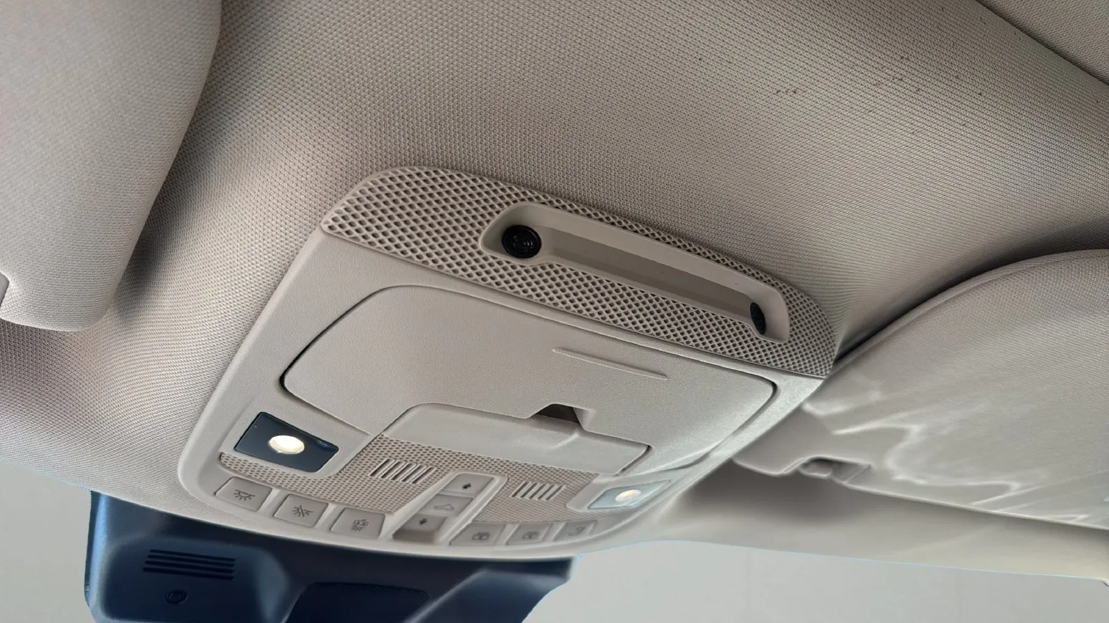 Lincoln Navigator L photo 22