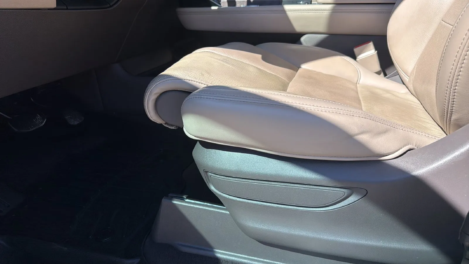 Lincoln Navigator L photo 10