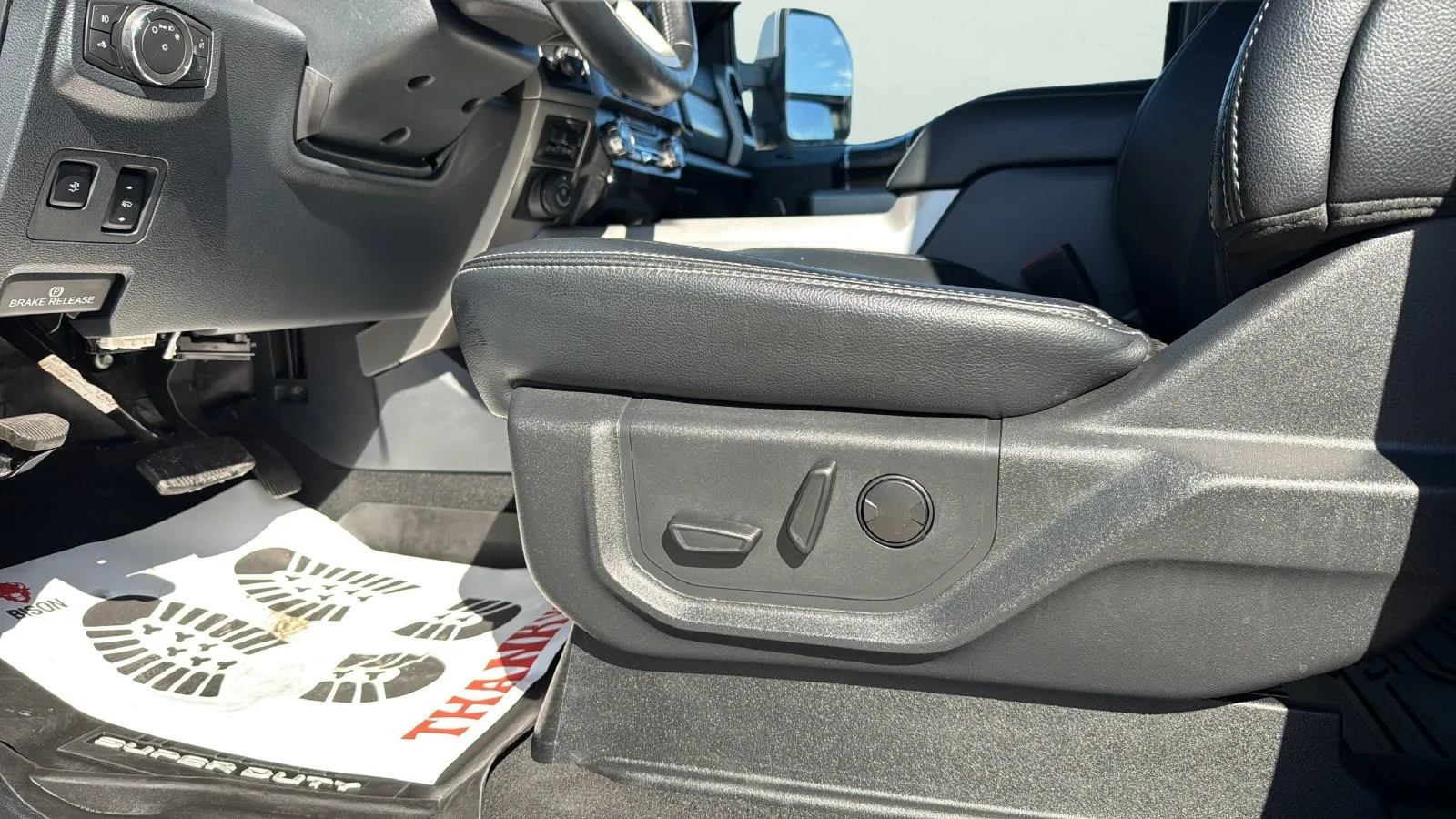 Ford F350SD photo 10