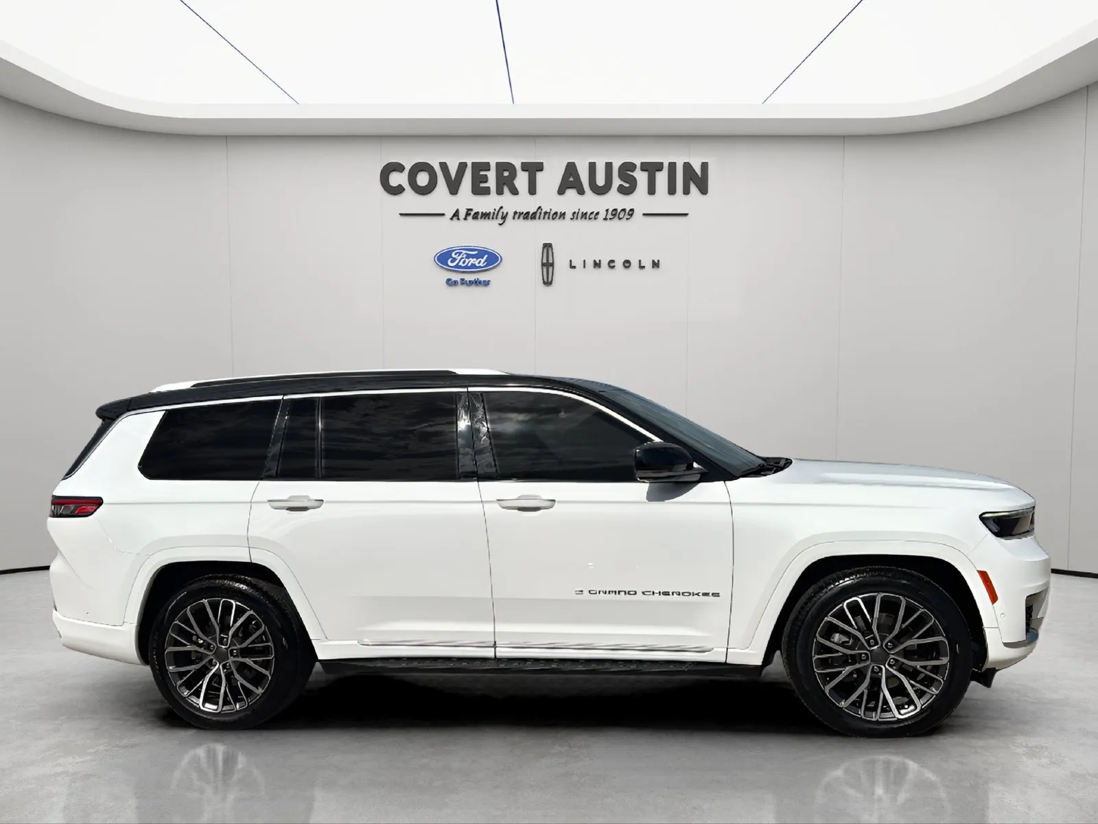 Jeep Grand Cherokee L photo 6
