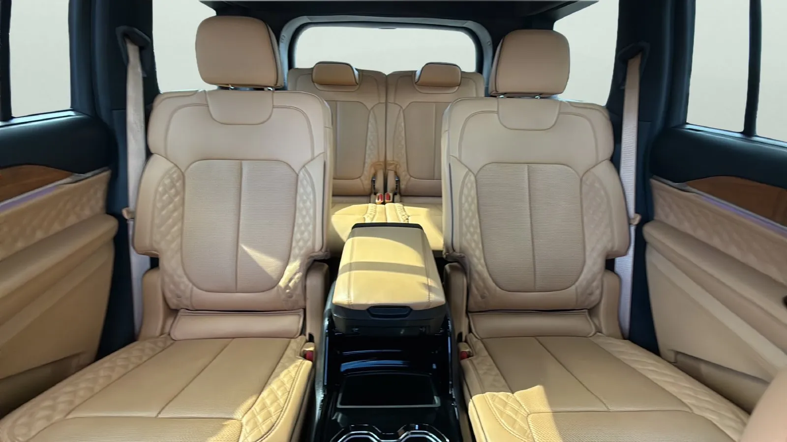 Jeep Grand Cherokee L photo 25