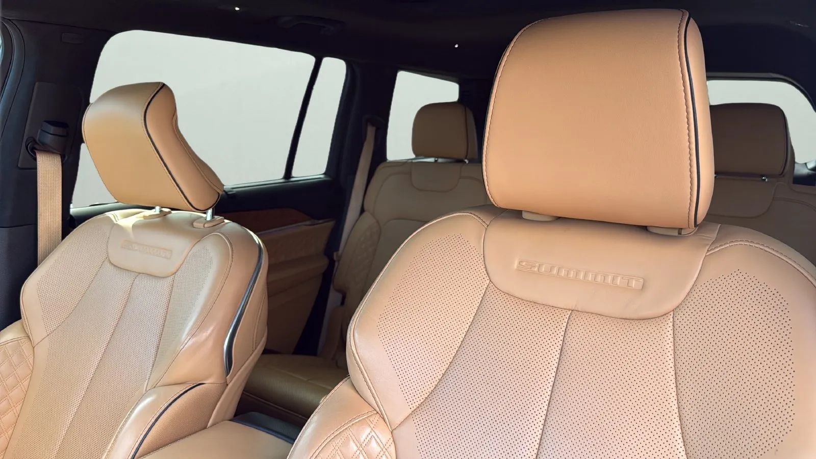 Jeep Grand Cherokee L photo 9