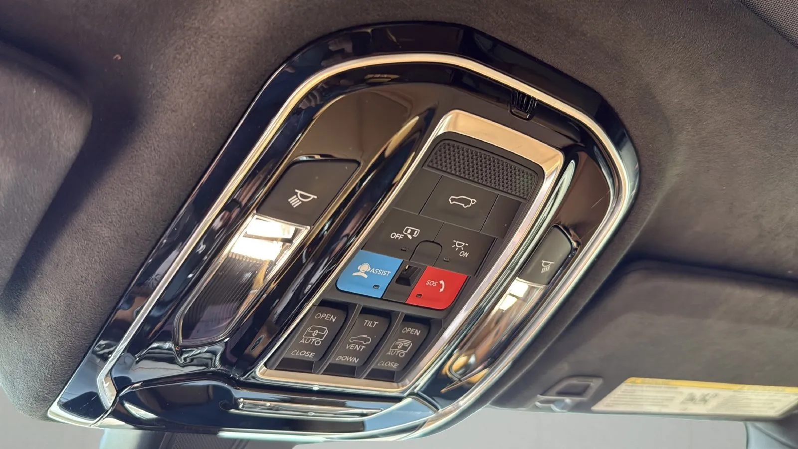 Jeep Grand Cherokee L photo 22