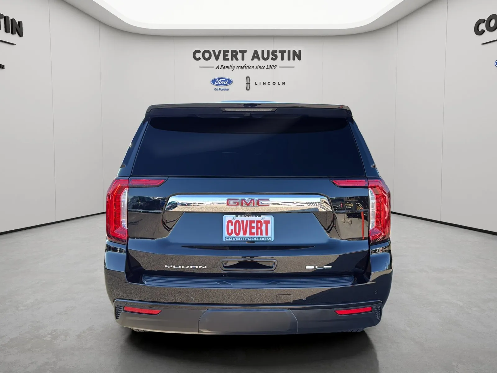 GMC Yukon XL photo 3