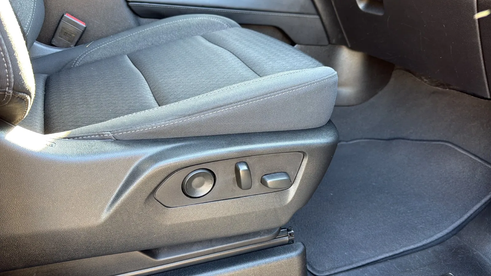 GMC Yukon XL photo 21