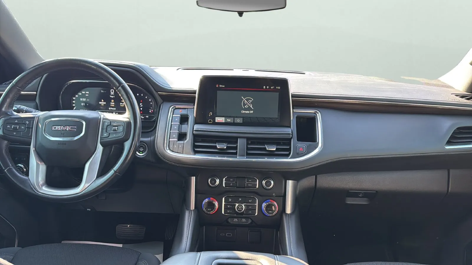 GMC Yukon XL photo 18