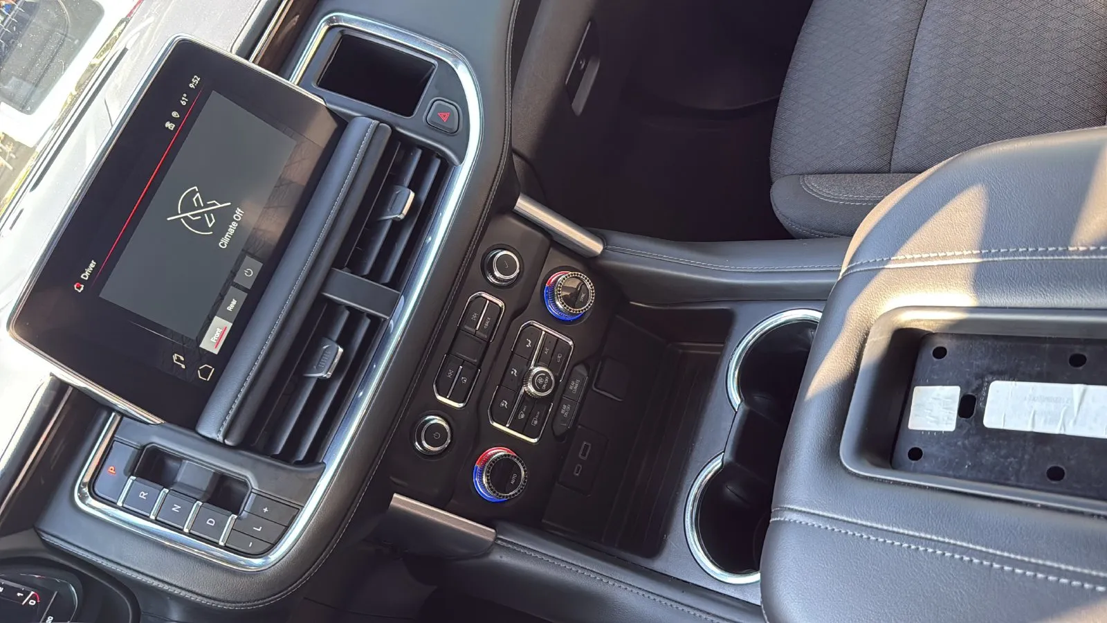 GMC Yukon XL photo 17