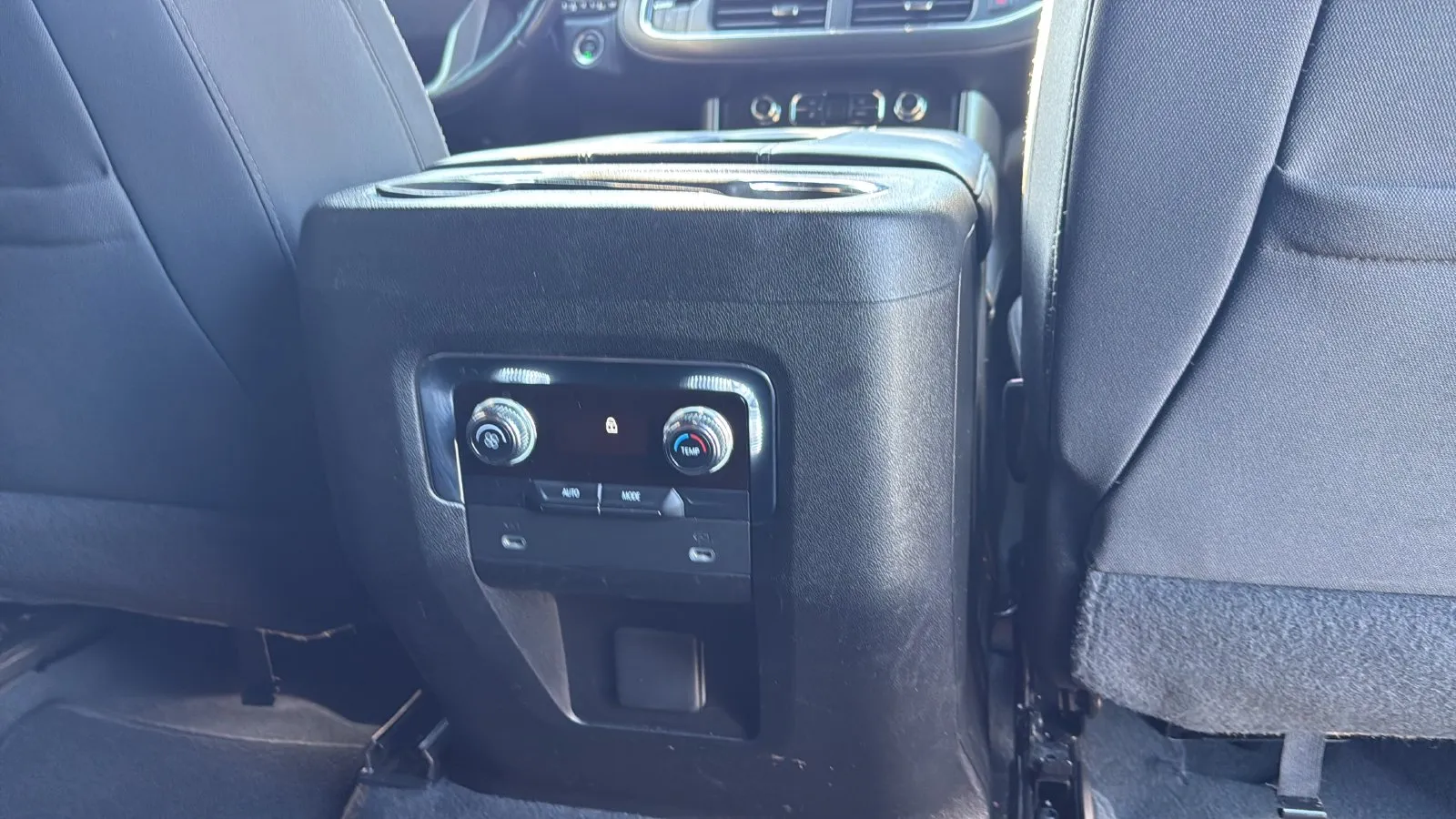 GMC Yukon XL photo 24