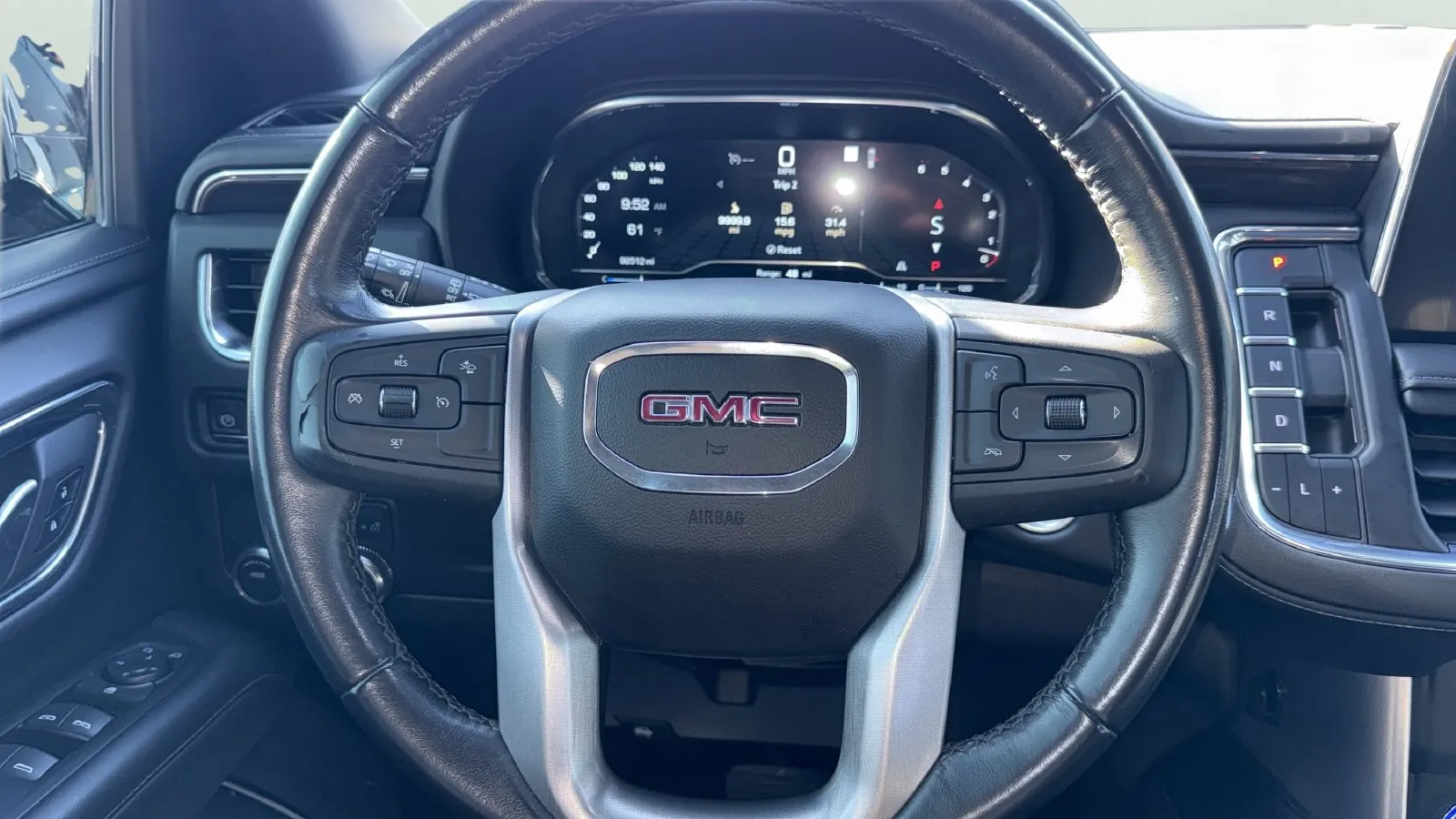 GMC Yukon XL photo 11