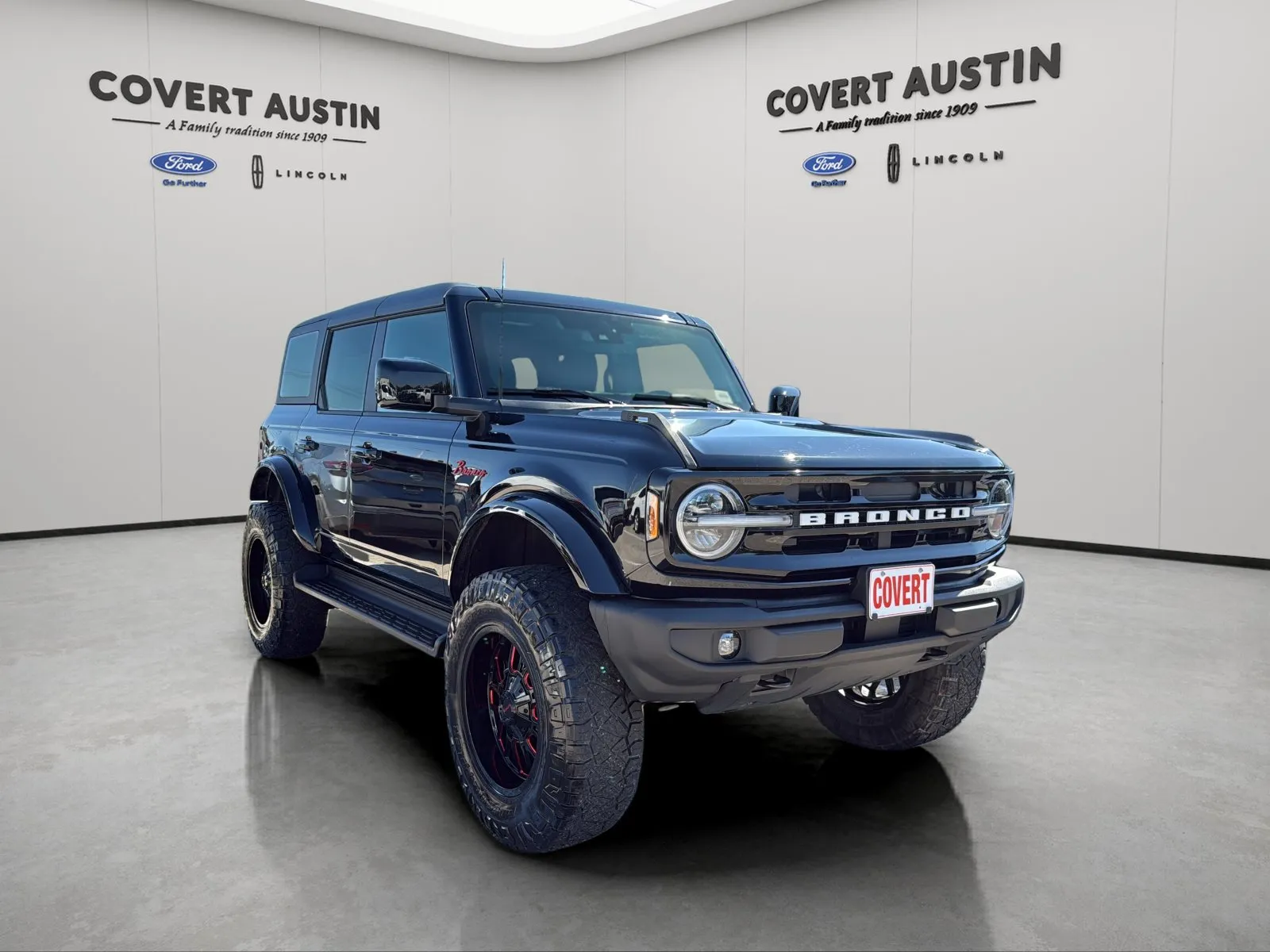 Ford Bronco photo 7