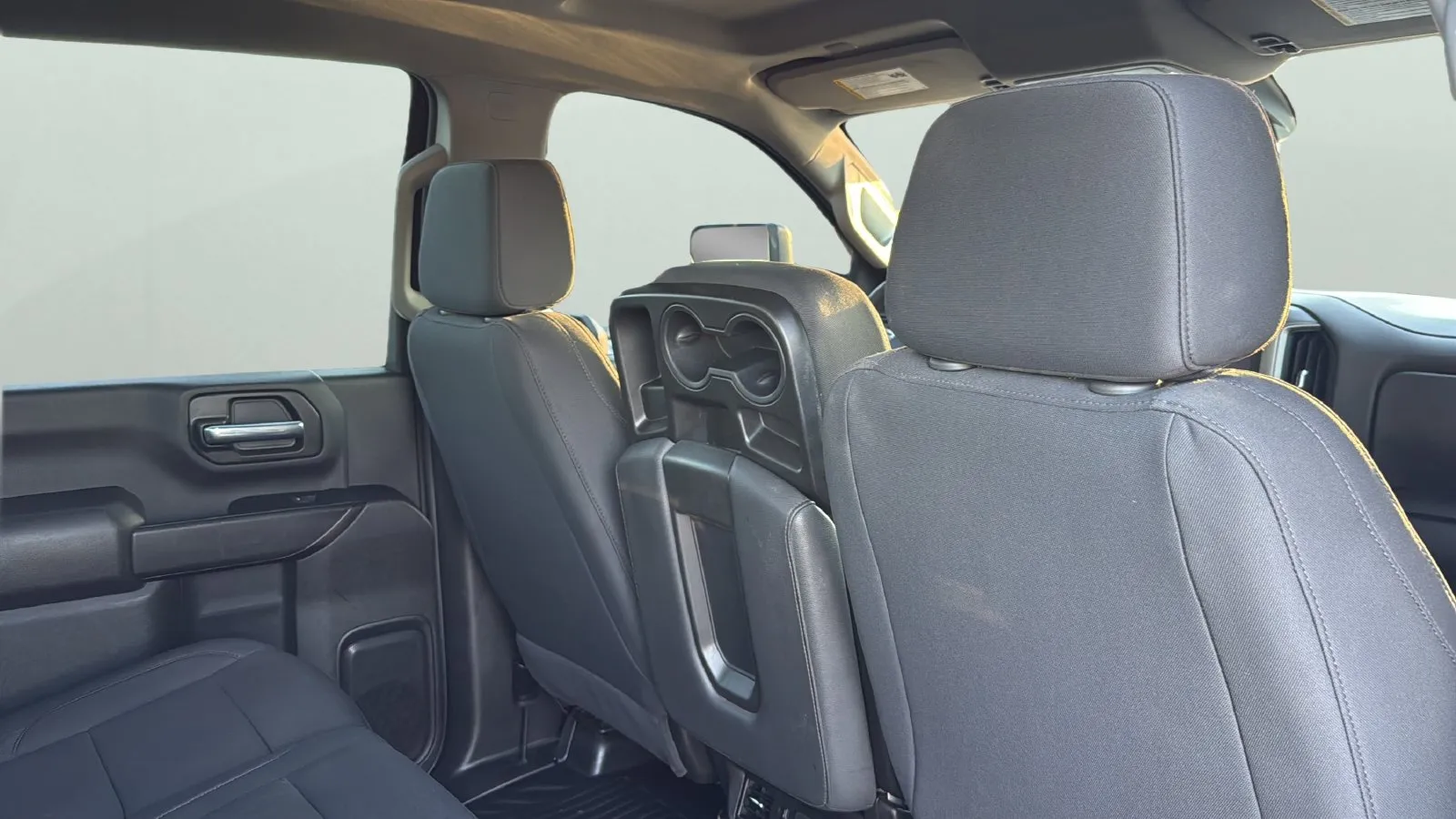 Chevrolet Silverado photo 27